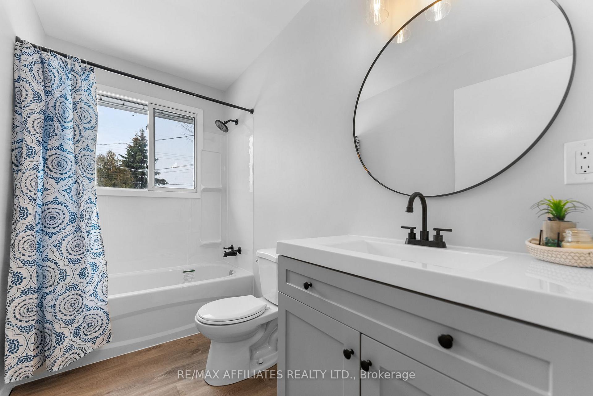Photo 18 of 32 Bell Avenue, Smiths Falls — HOMEH