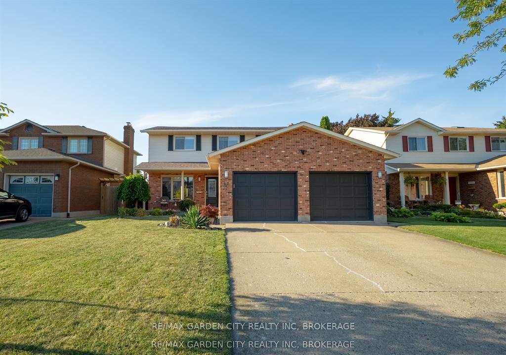 Photo 2 of 67 Chancery Circle, St. Catharines, Vine/Linwell — HOMEH