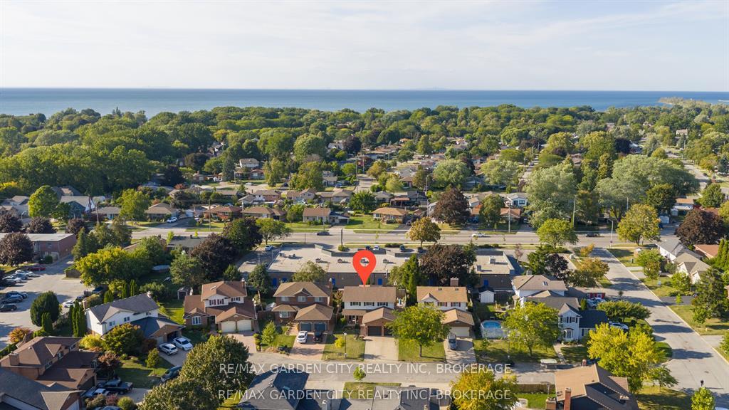 Photo 4 of 67 Chancery Circle, St. Catharines, Vine/Linwell — HOMEH
