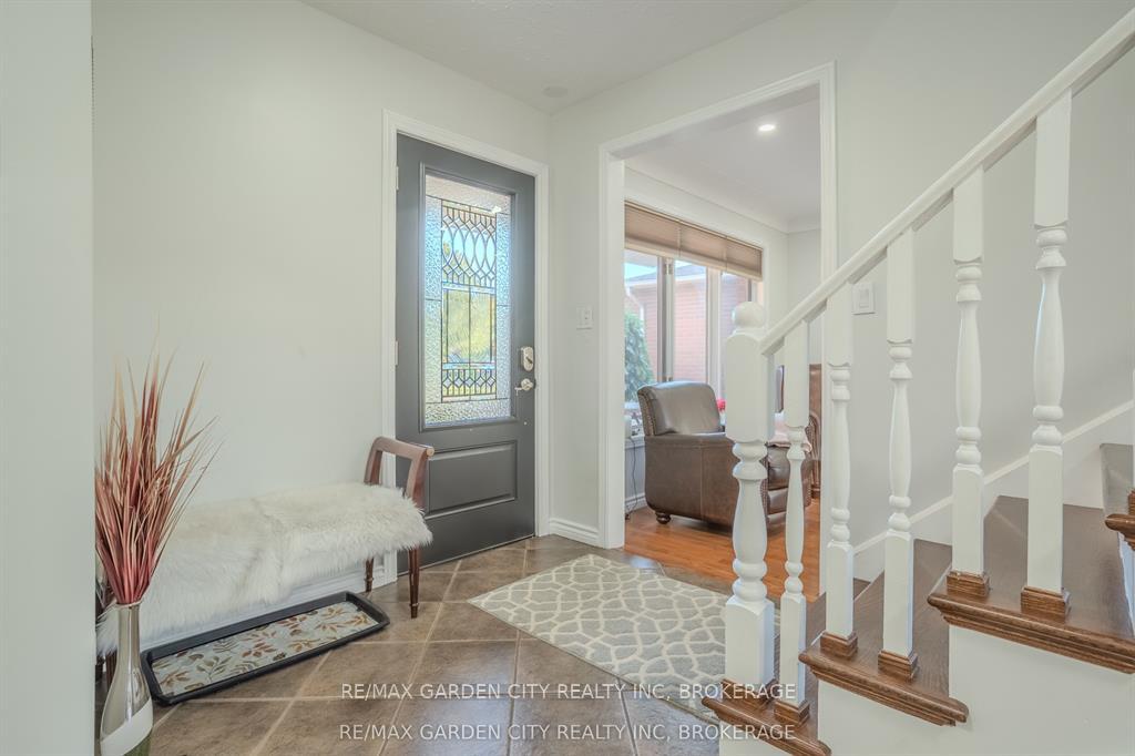 Photo 12 of 67 Chancery Circle, St. Catharines, Vine/Linwell — HOMEH
