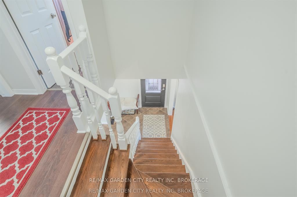 Photo 17 of 67 Chancery Circle, St. Catharines, Vine/Linwell — HOMEH