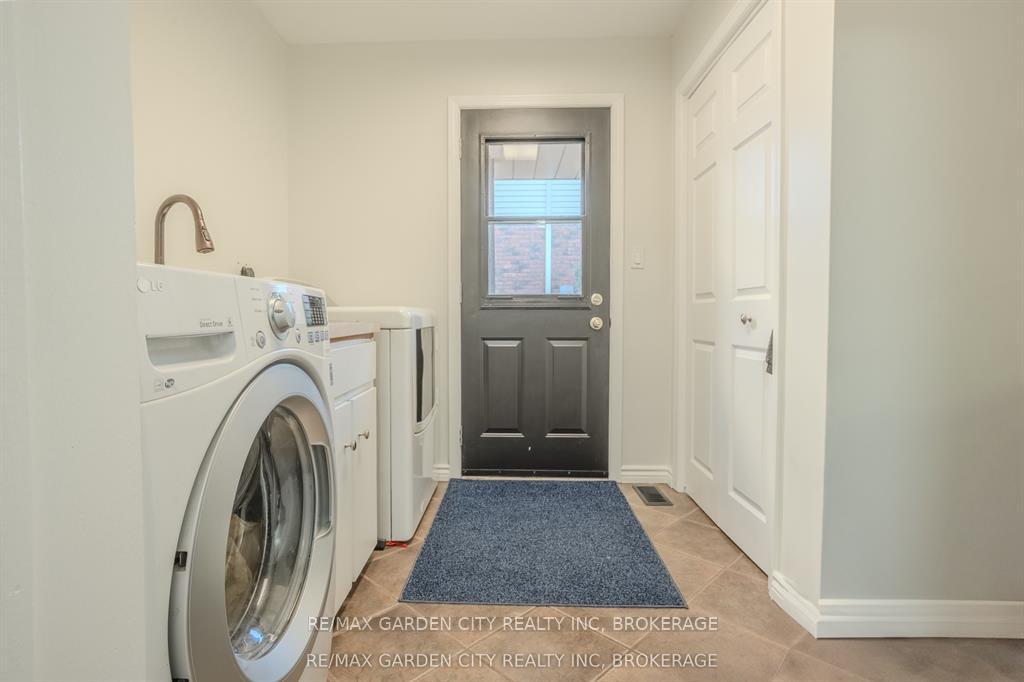 Photo 28 of 67 Chancery Circle, St. Catharines, Vine/Linwell — HOMEH