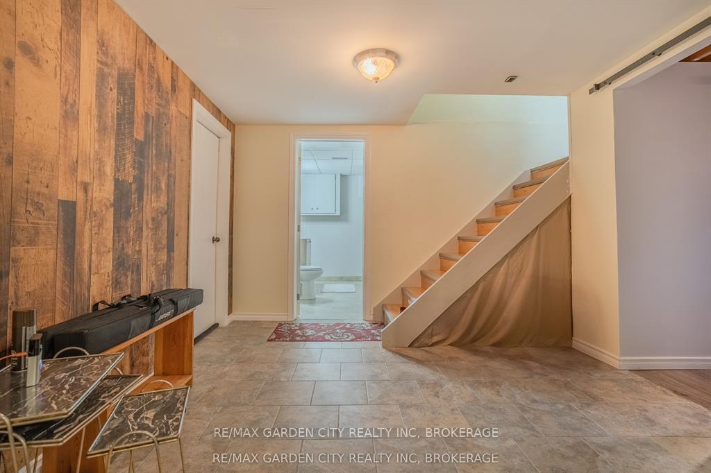 Photo 29 of 67 Chancery Circle, St. Catharines, Vine/Linwell — HOMEH