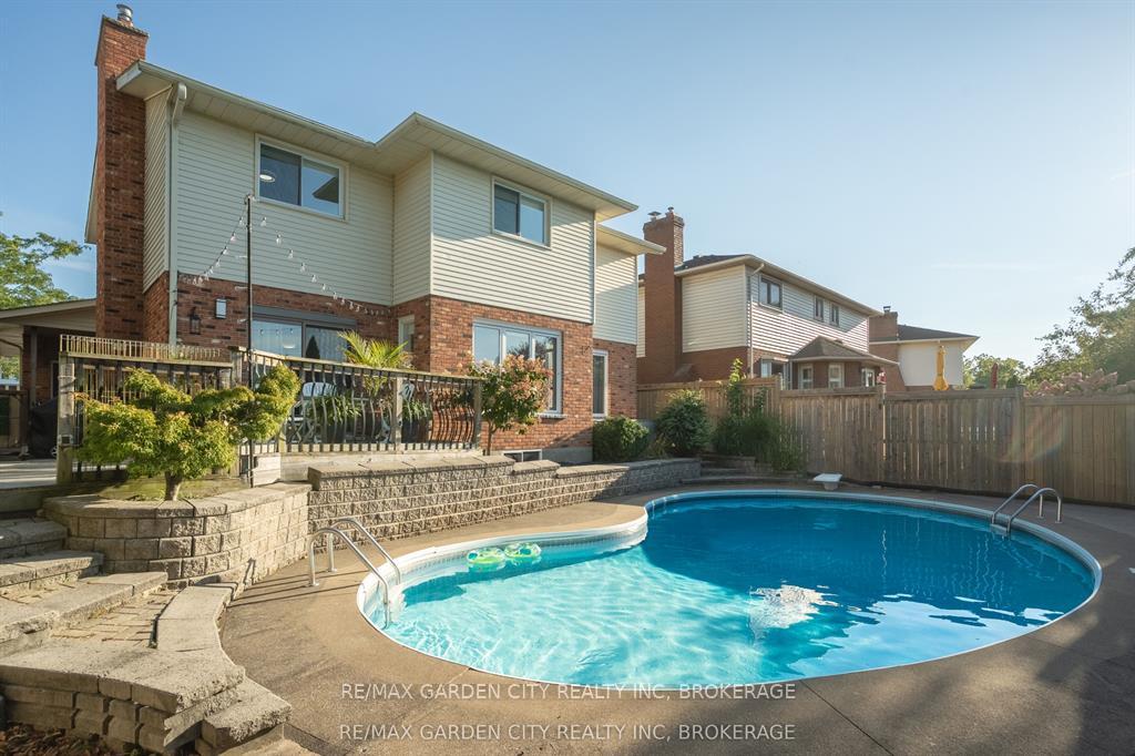 Photo 34 of 67 Chancery Circle, St. Catharines, Vine/Linwell — HOMEH