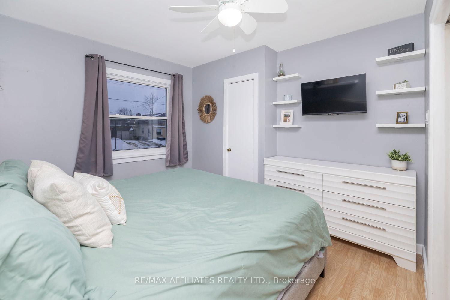 Photo 13 of 8 Mckenzie Avenue, Smiths Falls — HOMEH
