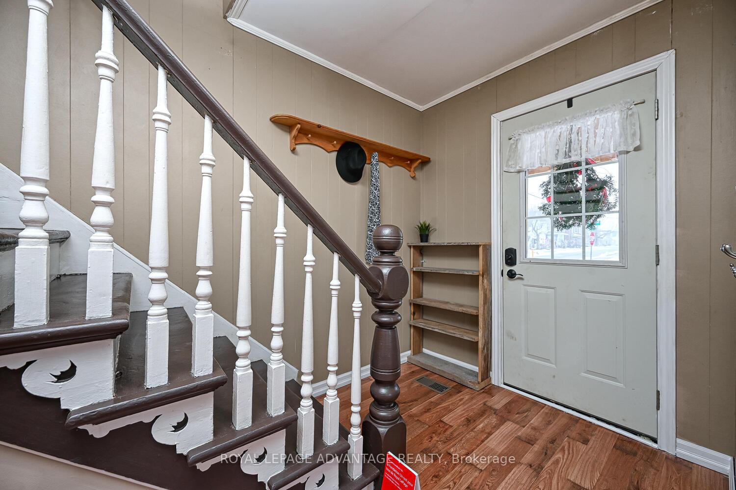Photo 7 of 15 Thomas Street, Smiths Falls — HOMEH
