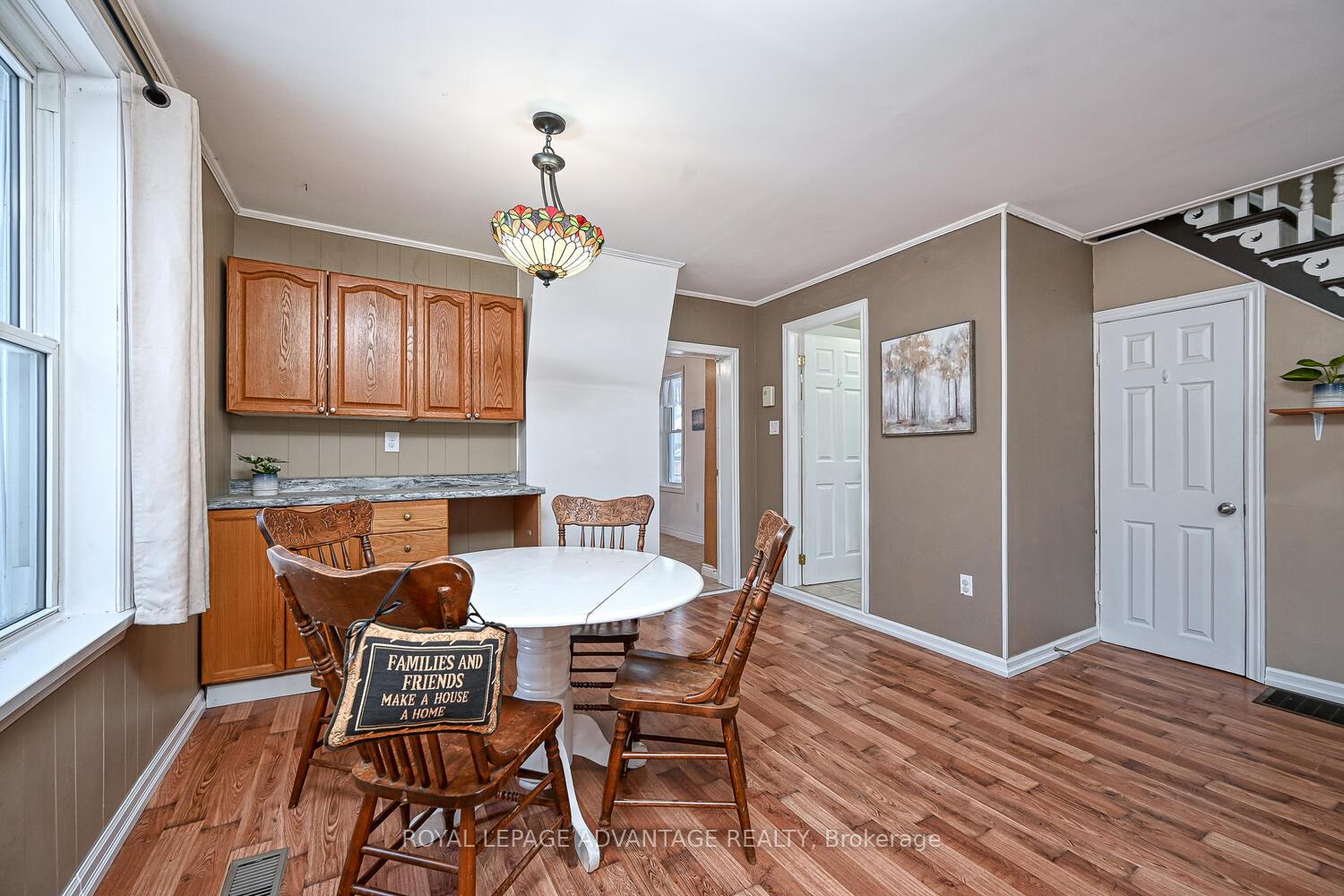 Photo 10 of 15 Thomas Street, Smiths Falls — HOMEH