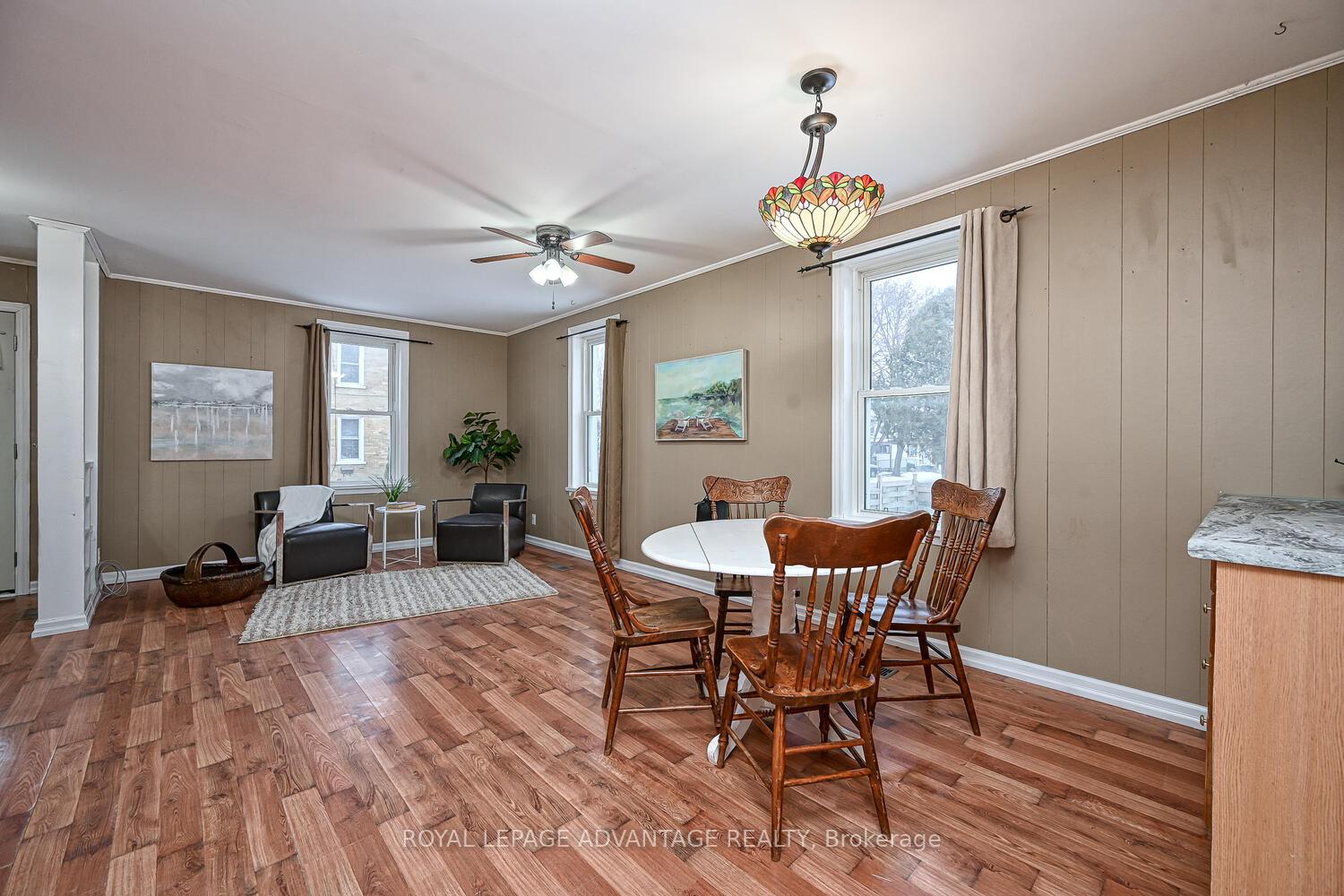 Photo 12 of 15 Thomas Street, Smiths Falls — HOMEH