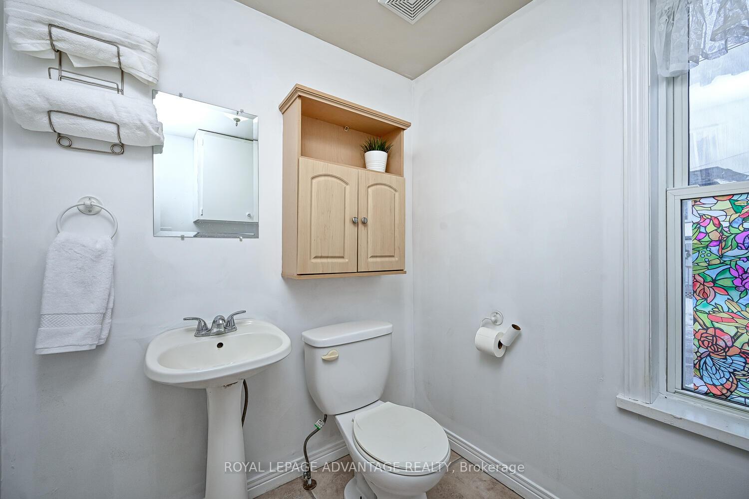 Photo 13 of 15 Thomas Street, Smiths Falls — HOMEH