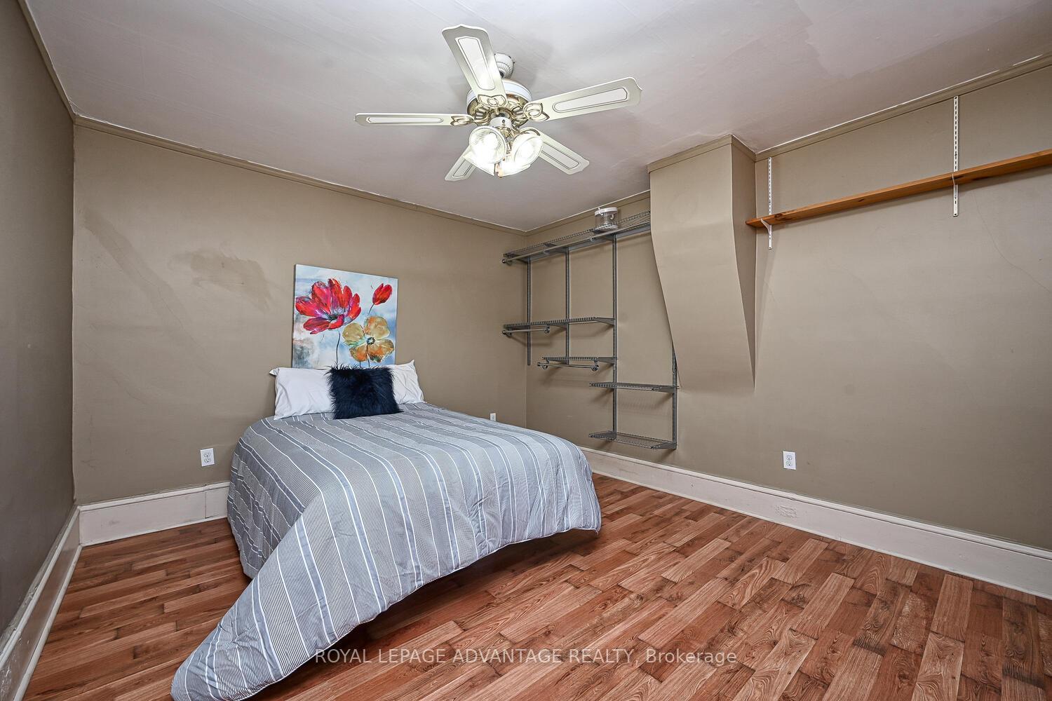 Photo 19 of 15 Thomas Street, Smiths Falls — HOMEH