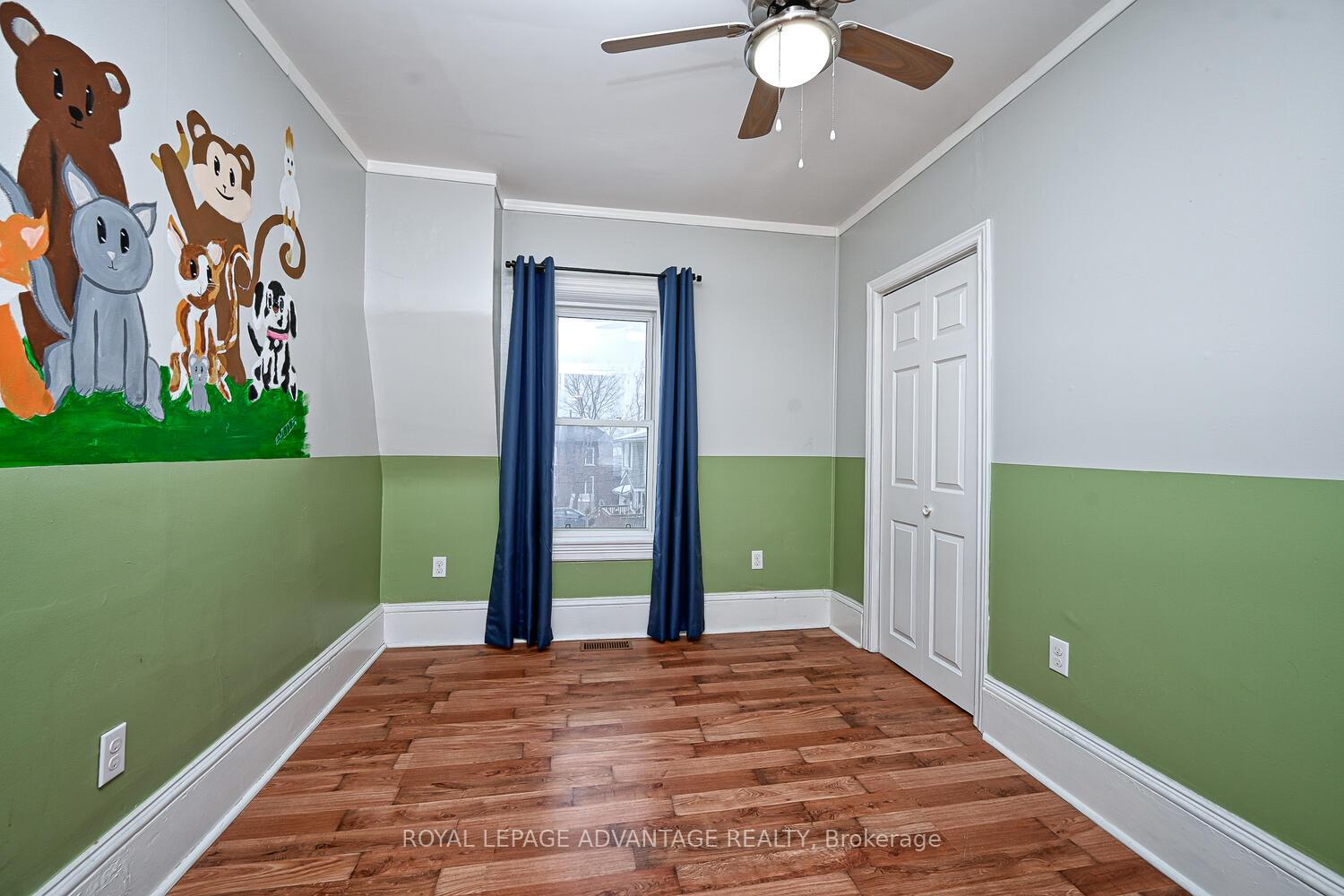 Photo 21 of 15 Thomas Street, Smiths Falls — HOMEH