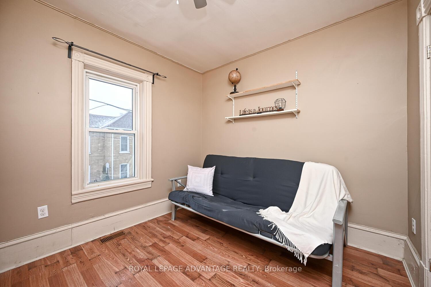 Photo 24 of 15 Thomas Street, Smiths Falls — HOMEH