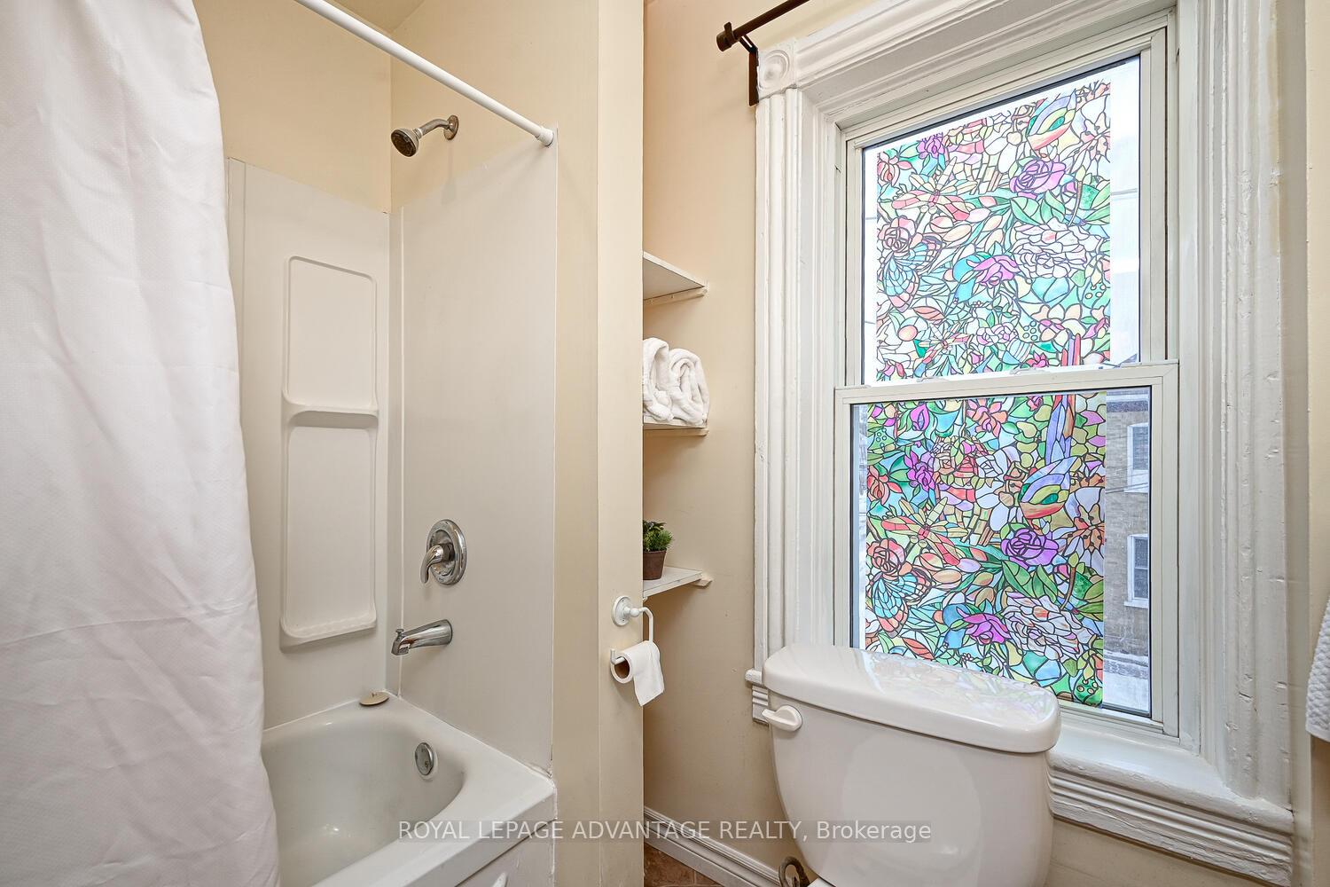 Photo 26 of 15 Thomas Street, Smiths Falls — HOMEH