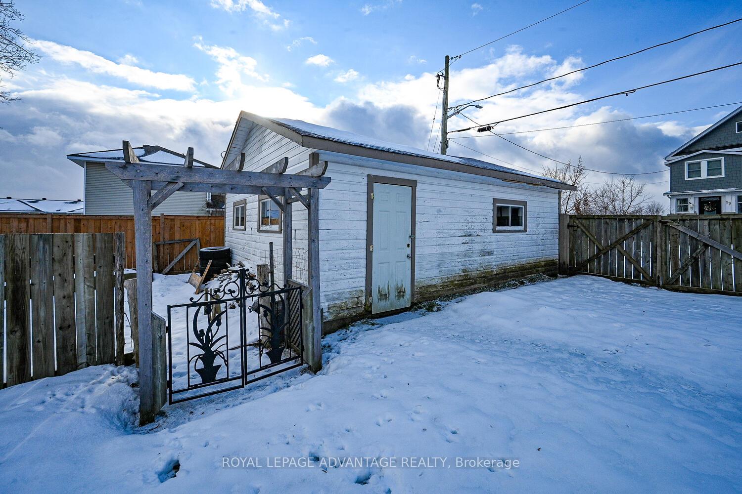 Photo 36 of 15 Thomas Street, Smiths Falls — HOMEH