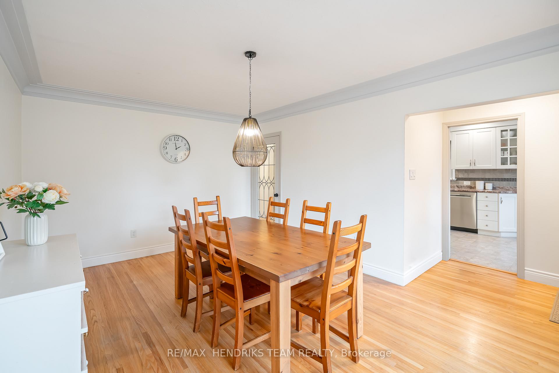 Photo 10 of 12 Duncan Drive, St. Catharines, Vine/Linwell — HOMEH