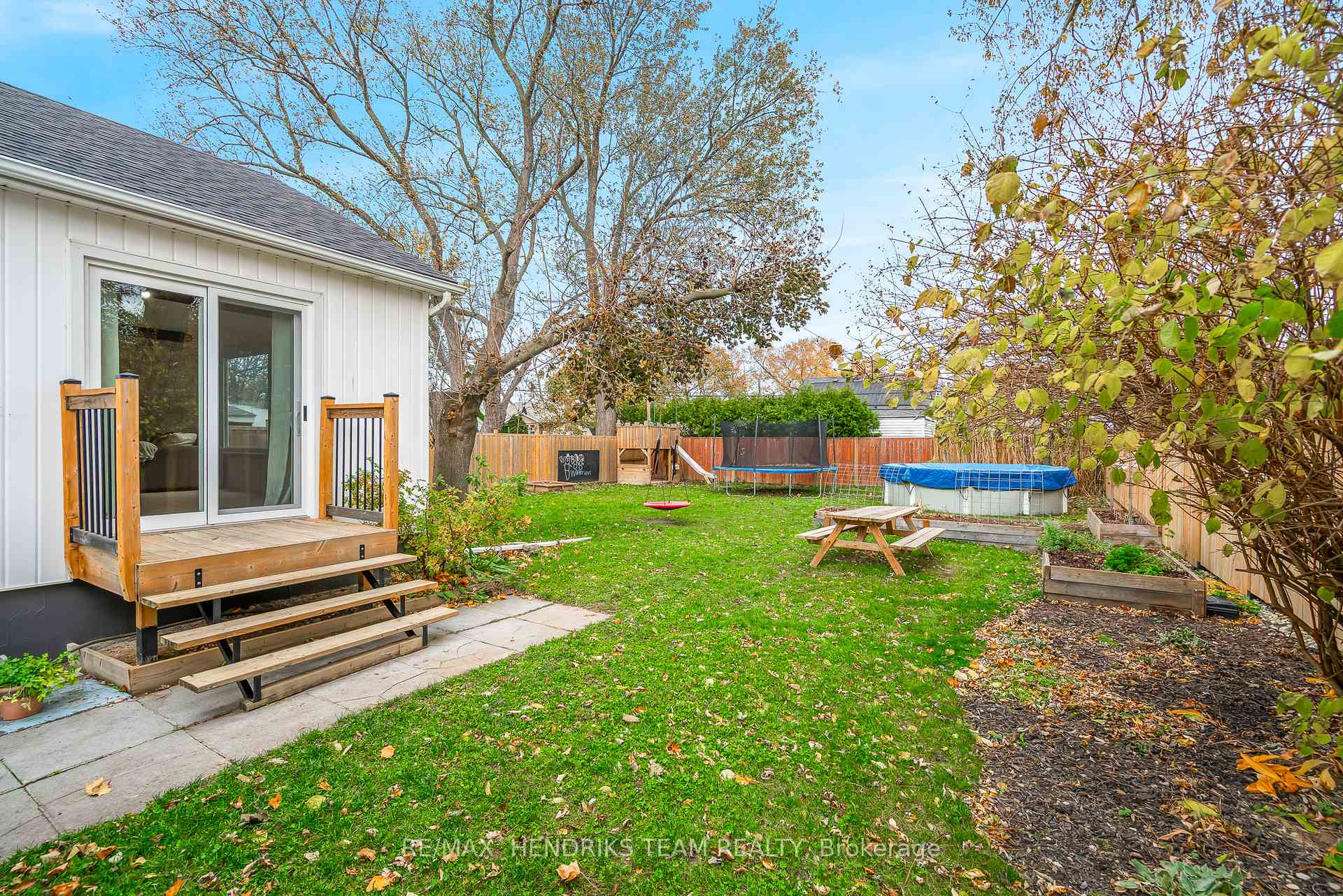 Photo 37 of 12 Duncan Drive, St. Catharines, Vine/Linwell — HOMEH