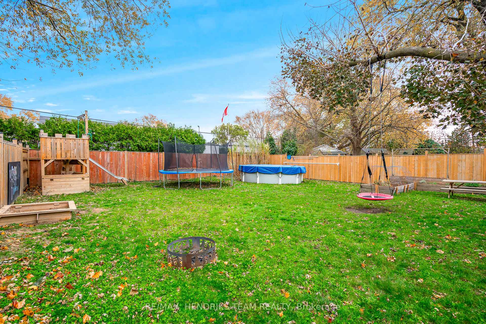 Photo 39 of 12 Duncan Drive, St. Catharines, Vine/Linwell — HOMEH