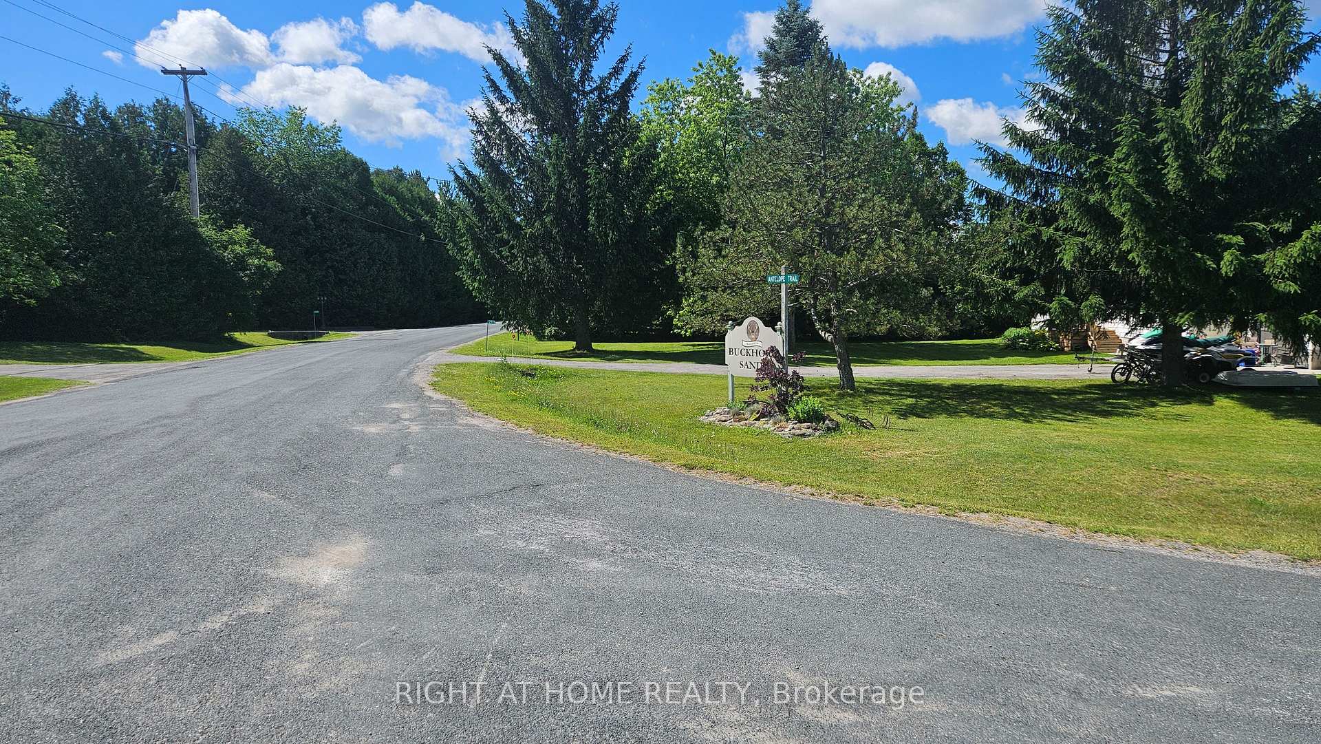 Photo 2 of 2905 Antelope Trail, Selwyn — HOMEH