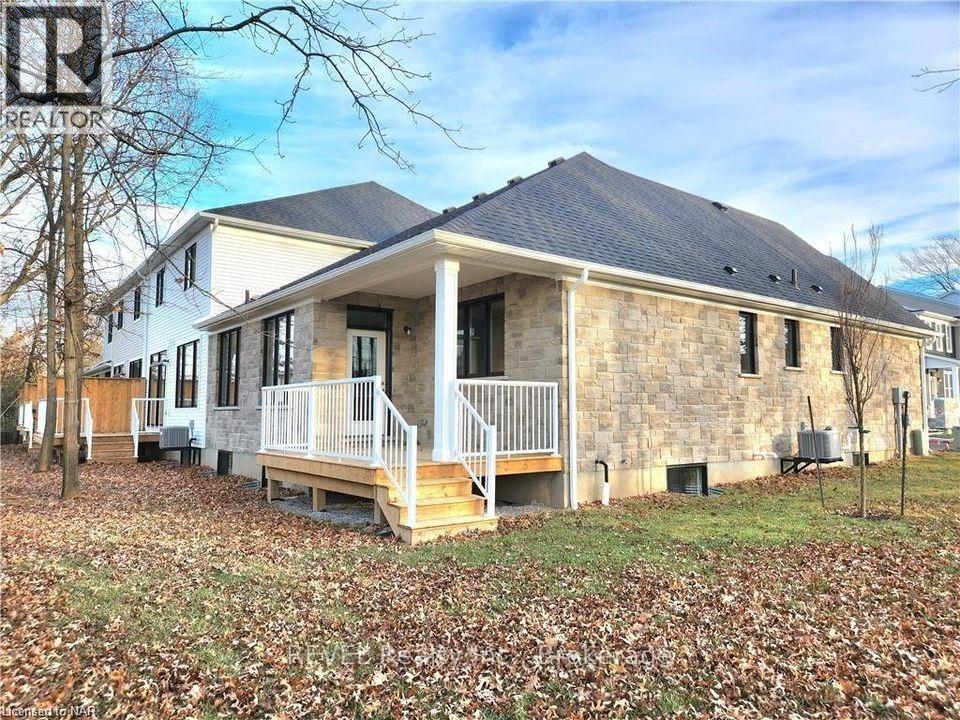 Photo 11 of 15 Shamrock Common, St. Catharines, Rykert/Vansickle — HOMEH
