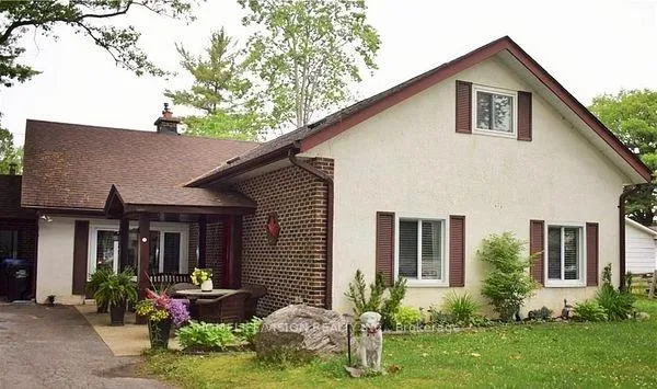 Front of 2082 River Road W