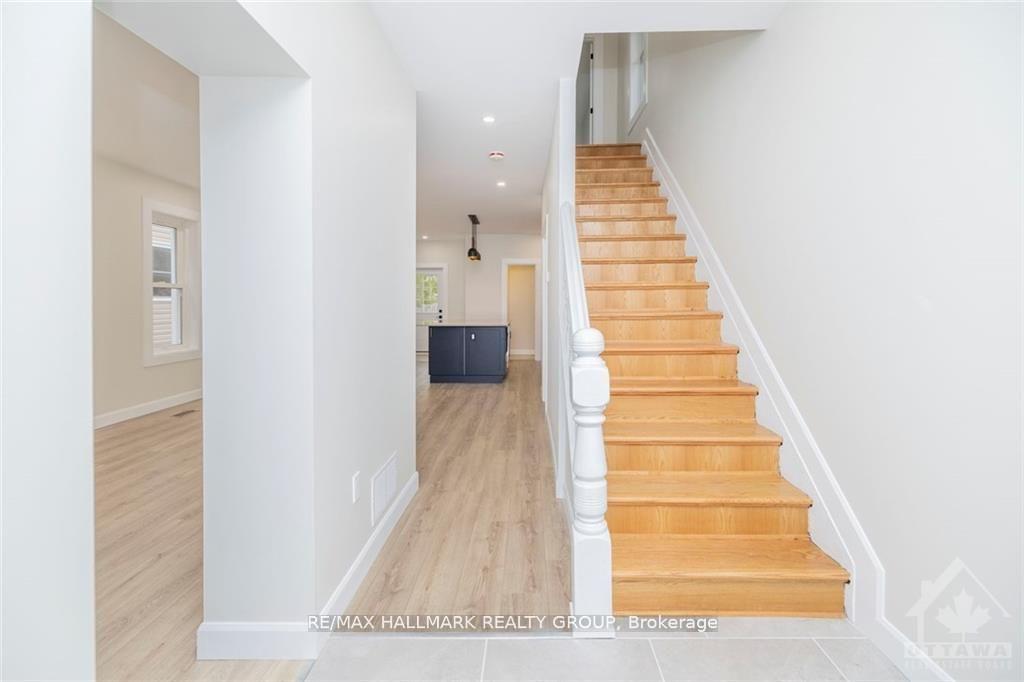 Photo 4 of 11 Kent Street, Smiths Falls — HOMEH