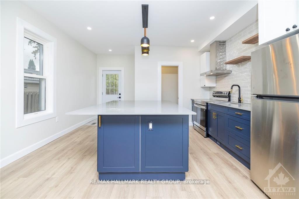 Photo 13 of 11 Kent Street, Smiths Falls — HOMEH