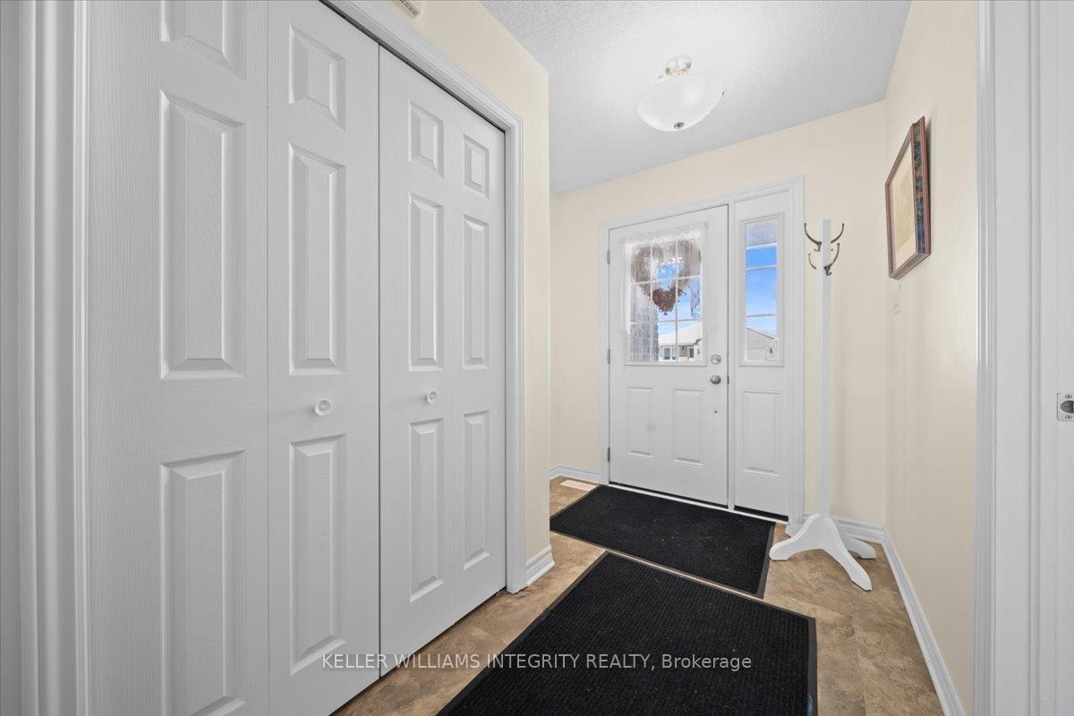 Photo 4 of 42 Code Crescent, Smiths Falls — HOMEH