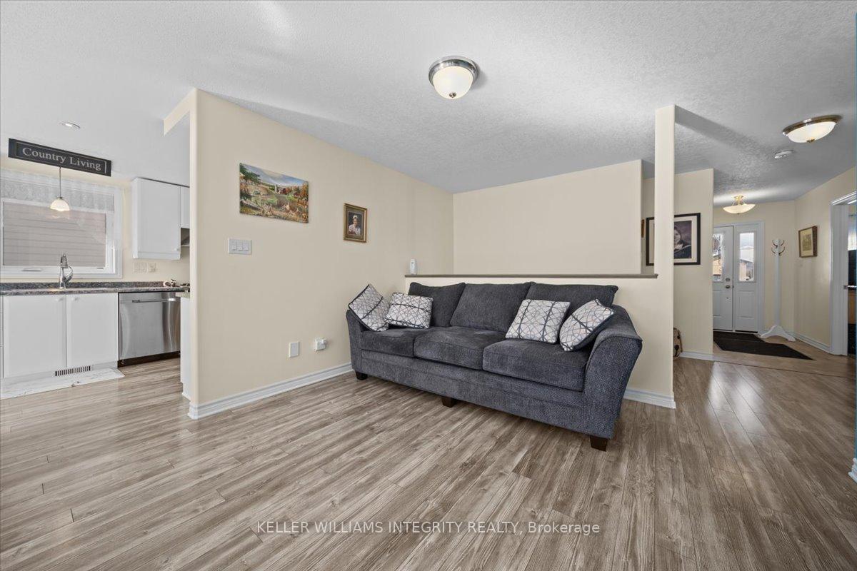 Photo 12 of 42 Code Crescent, Smiths Falls — HOMEH