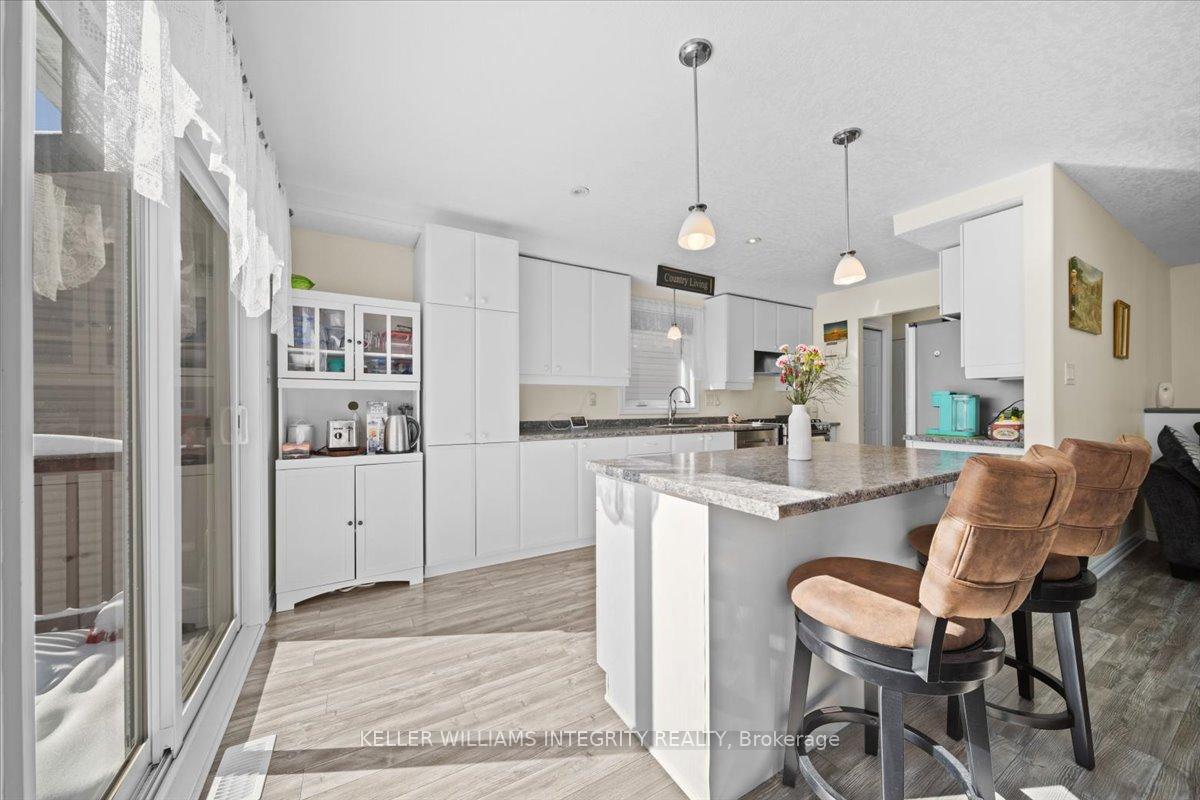 Photo 17 of 42 Code Crescent, Smiths Falls — HOMEH