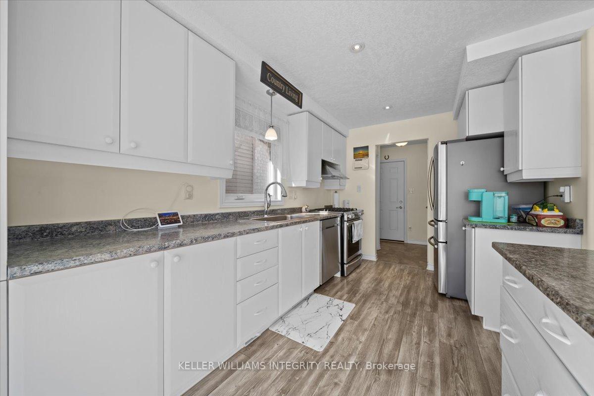 Photo 20 of 42 Code Crescent, Smiths Falls — HOMEH