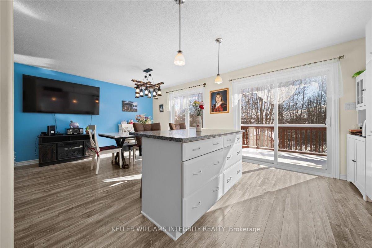 Photo 23 of 42 Code Crescent, Smiths Falls — HOMEH