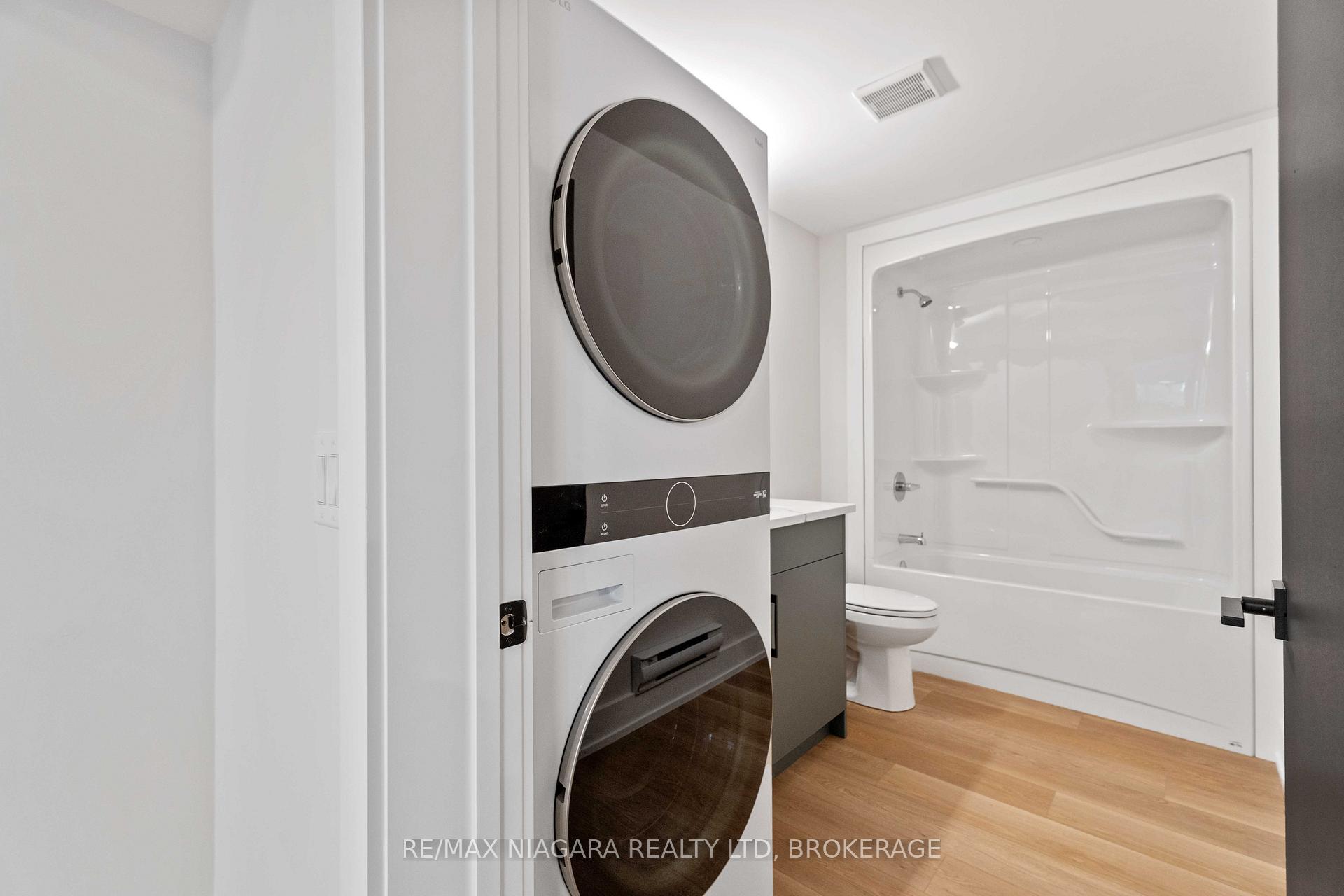 Photo 6 of Unit B, 35 Buchanan Road, St. Catharines, Carlton/Bunting — HOMEH