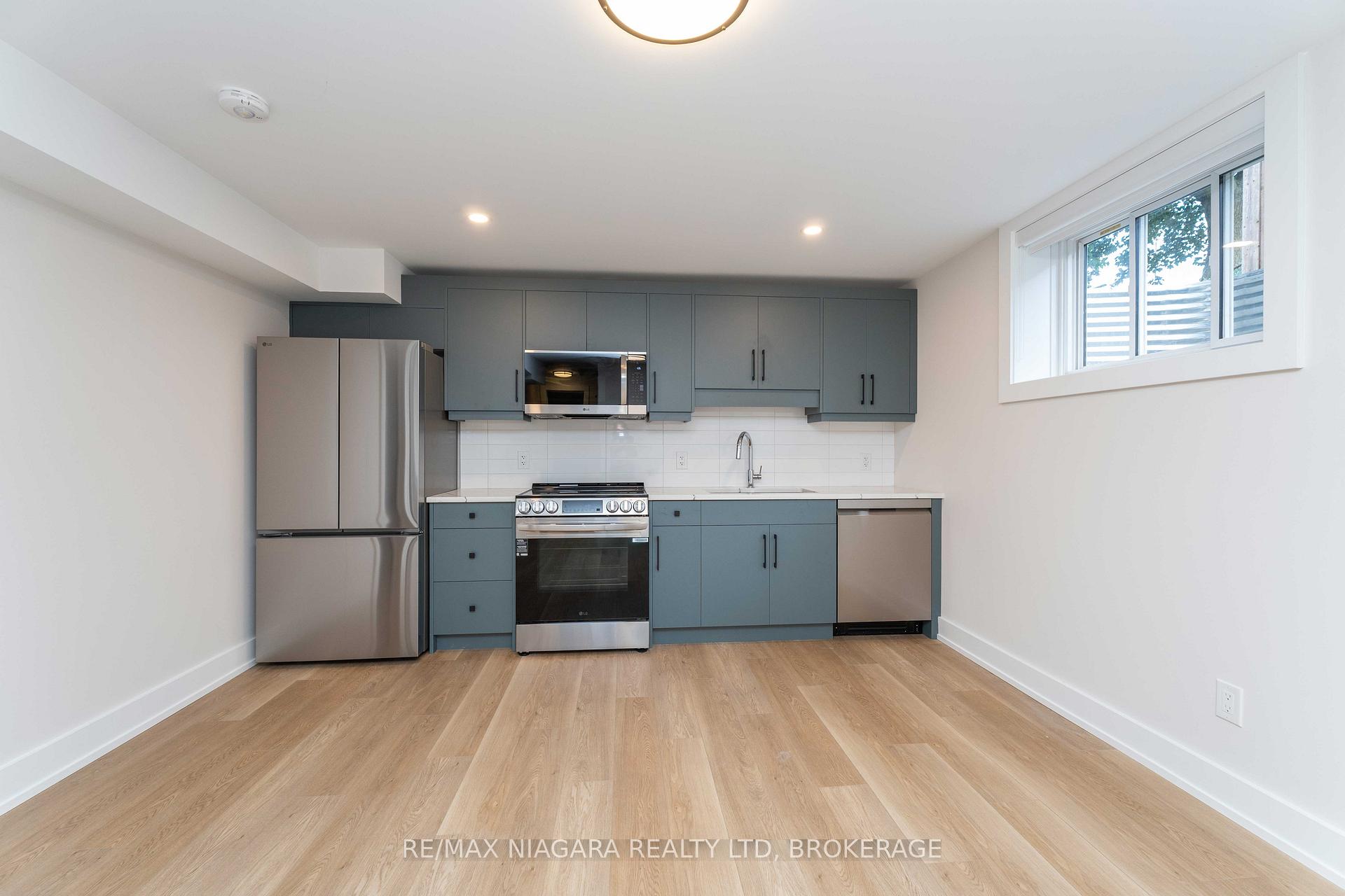 Photo 9 of Unit B, 35 Buchanan Road, St. Catharines, Carlton/Bunting — HOMEH