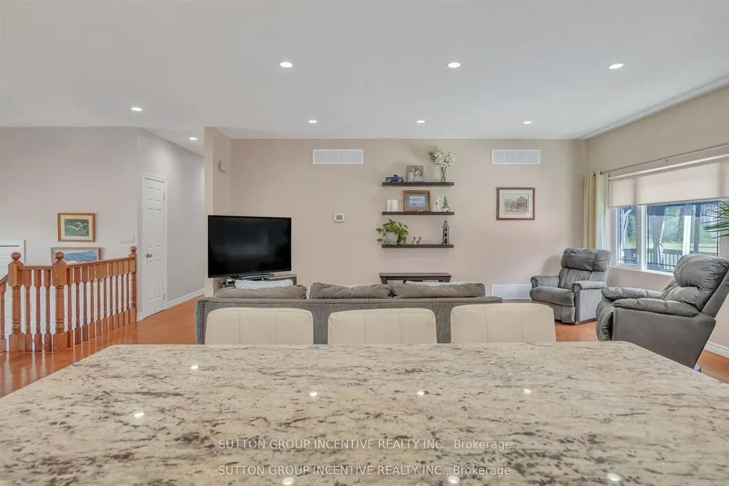 Photo 33 of 13895 County Rd 27, Springwater, Rural Springwater — HOMEH