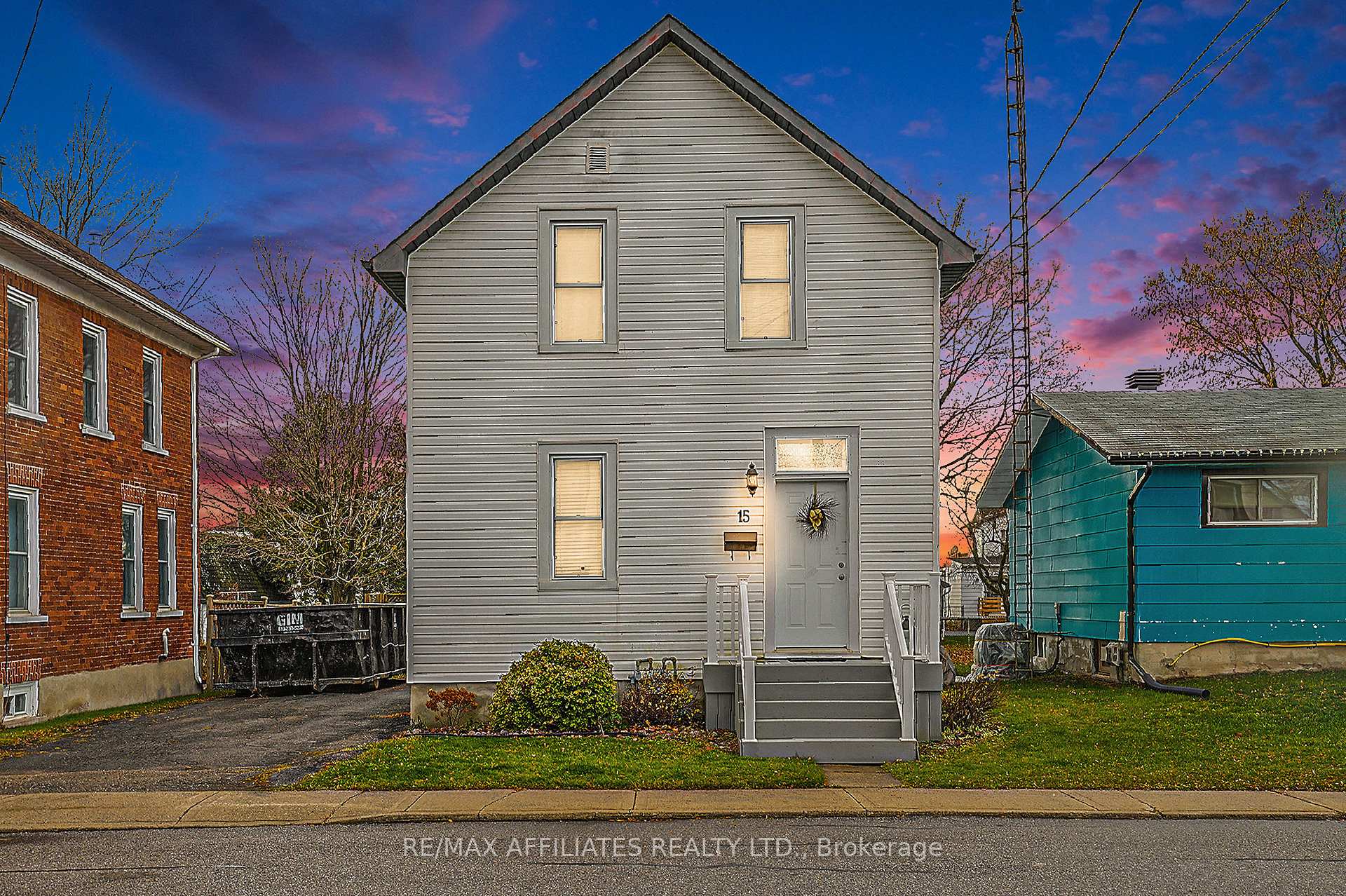 Photo 3 of 15 Robina Avenue N, Smiths Falls — HOMEH