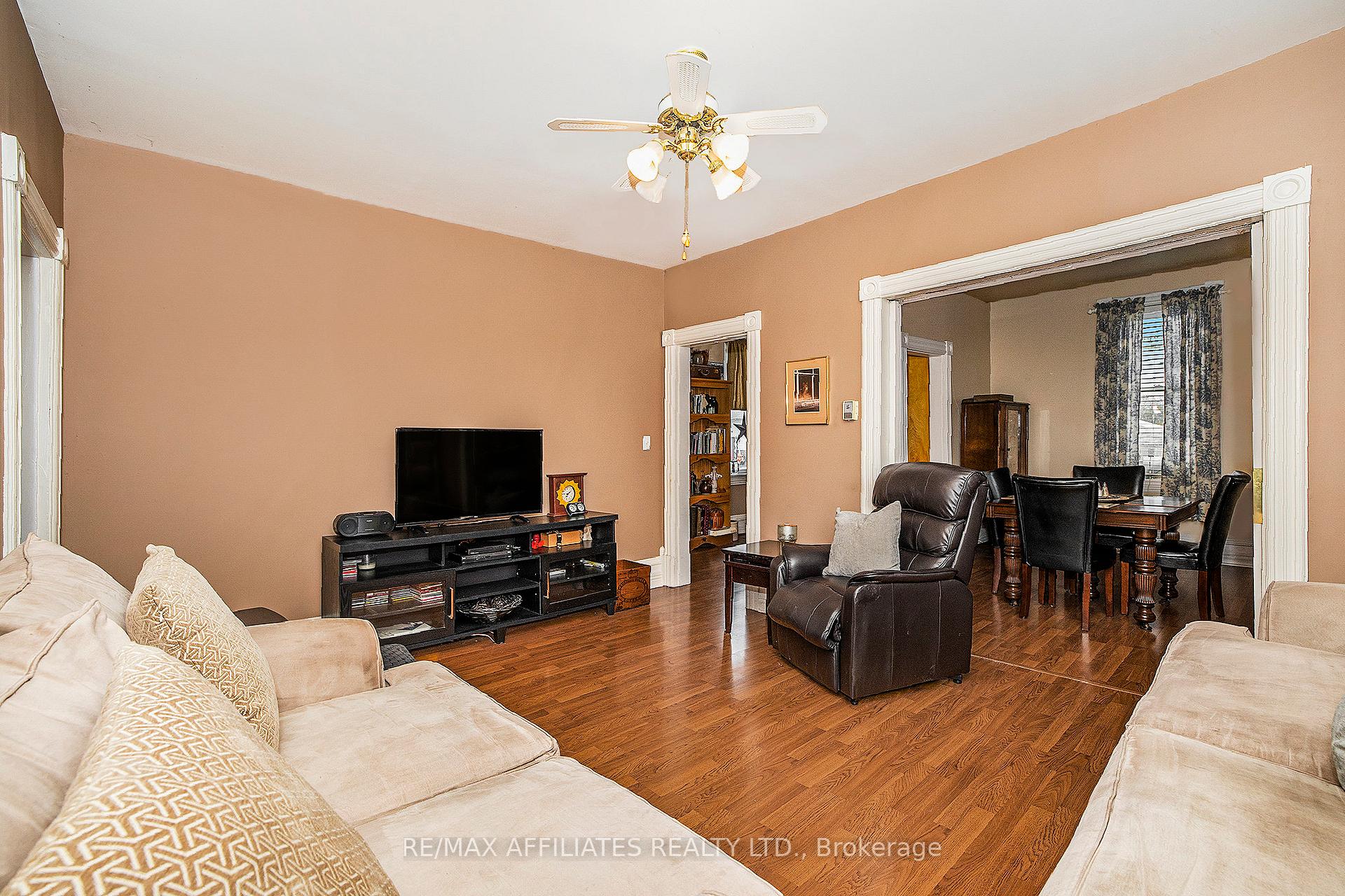 Photo 8 of 15 Robina Avenue N, Smiths Falls — HOMEH