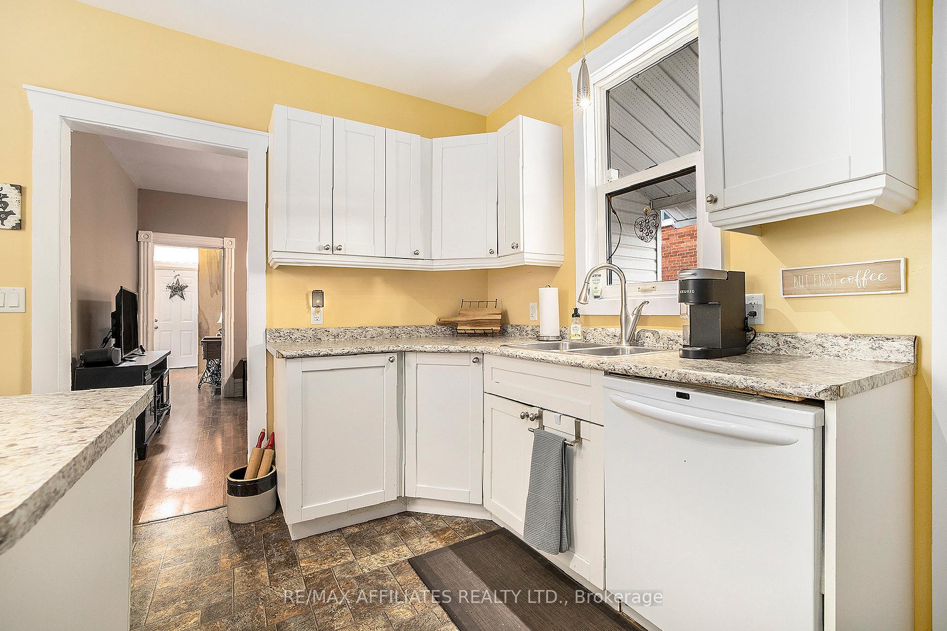 Photo 12 of 15 Robina Avenue N, Smiths Falls — HOMEH