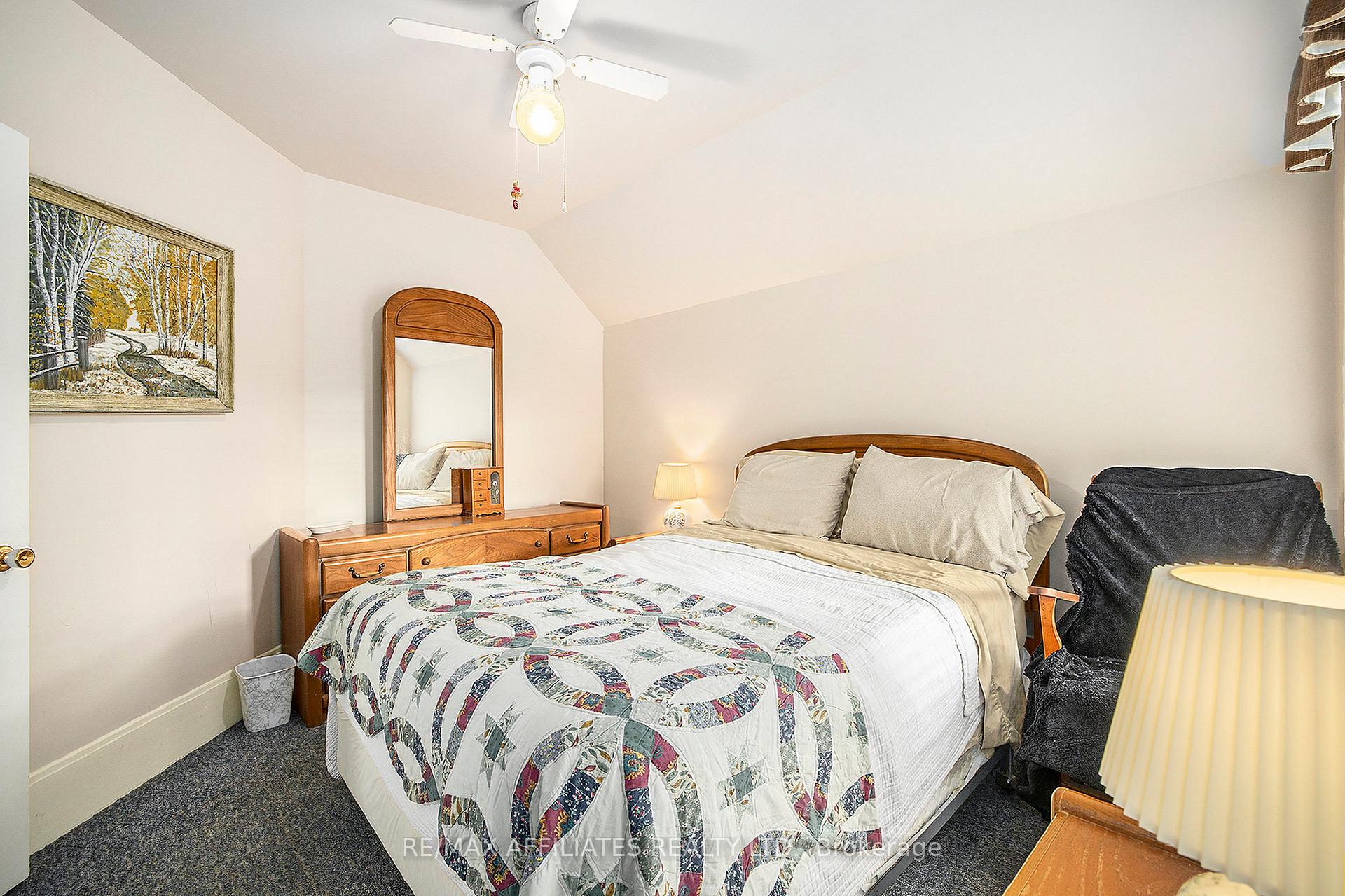 Photo 16 of 15 Robina Avenue N, Smiths Falls — HOMEH