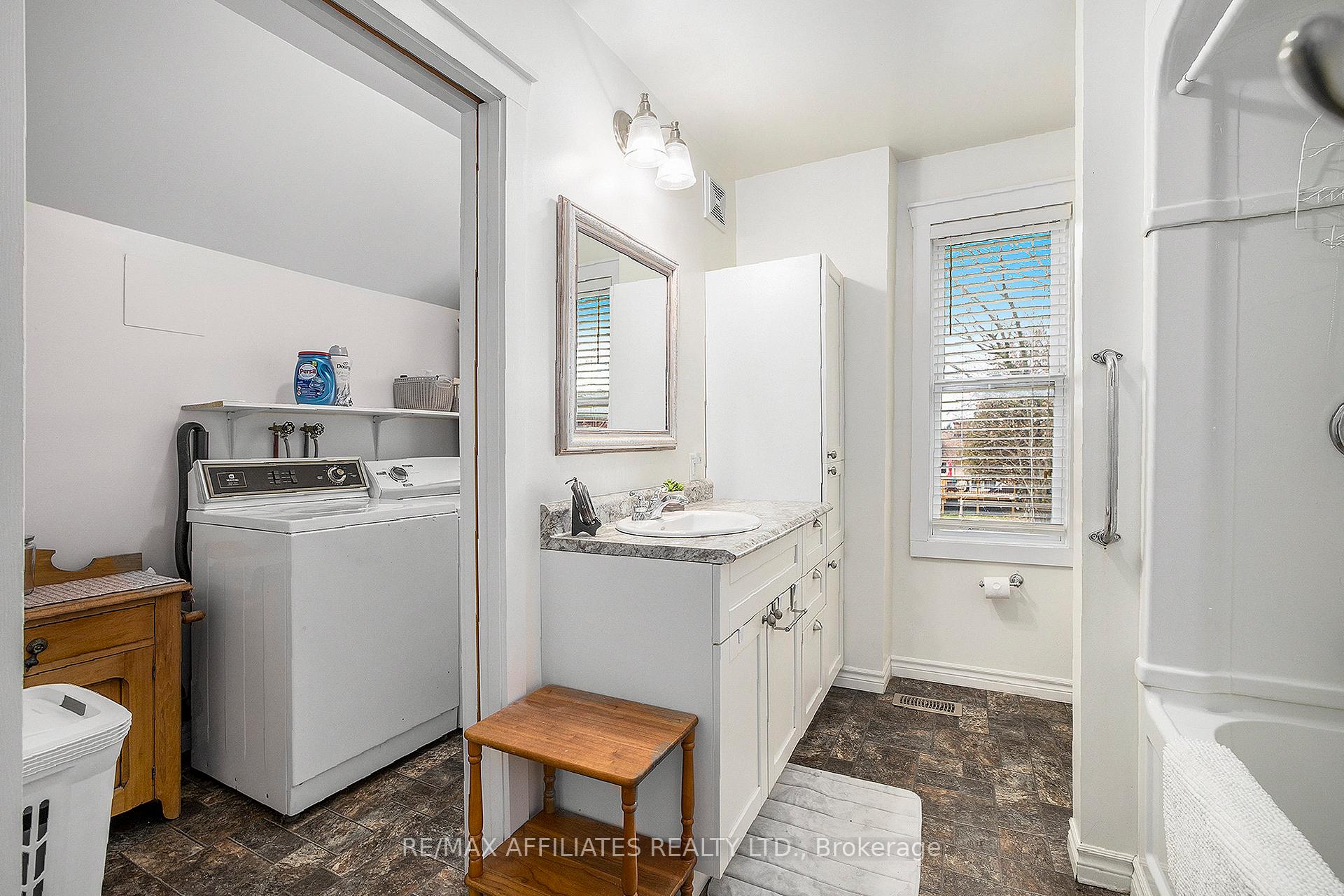 Photo 18 of 15 Robina Avenue N, Smiths Falls — HOMEH