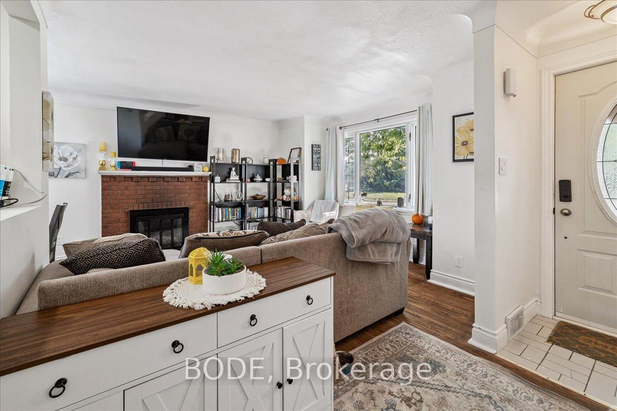 Photo 8 of 243 Scott Street, St. Catharines, Lakeport — HOMEH