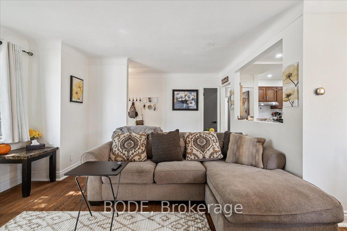 Photo 11 of 243 Scott Street, St. Catharines, Lakeport — HOMEH