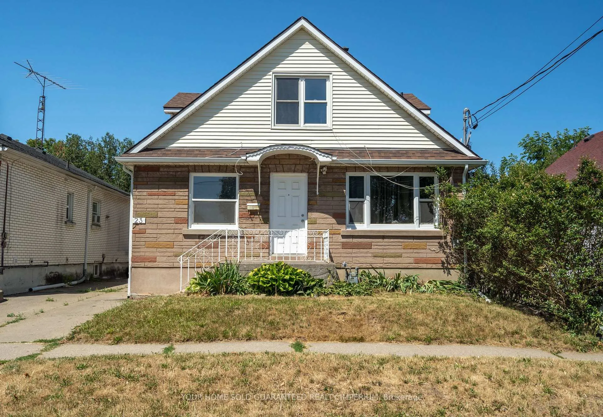 Front of Unit 2, 23 Augusta Avenue