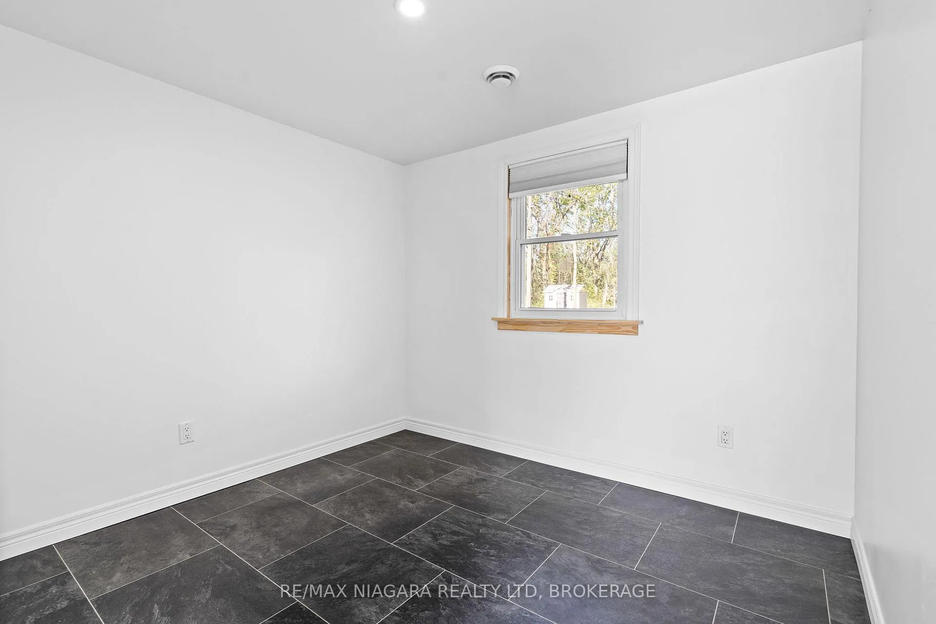 Photo 18 of 11496 Cook Lane, Wainfleet, Lakeshore — HOMEH