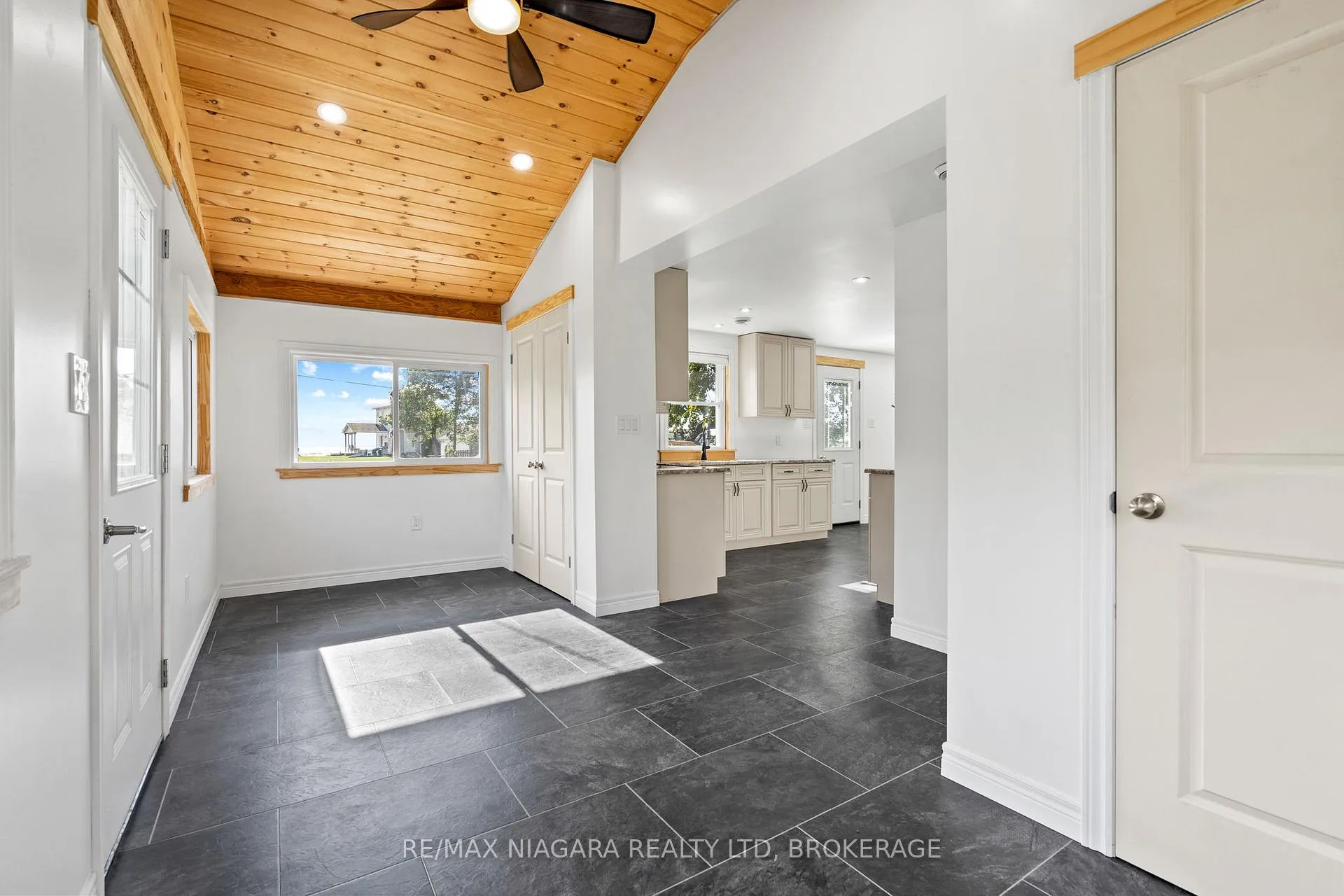 Photo 21 of 11496 Cook Lane, Wainfleet, Lakeshore — HOMEH
