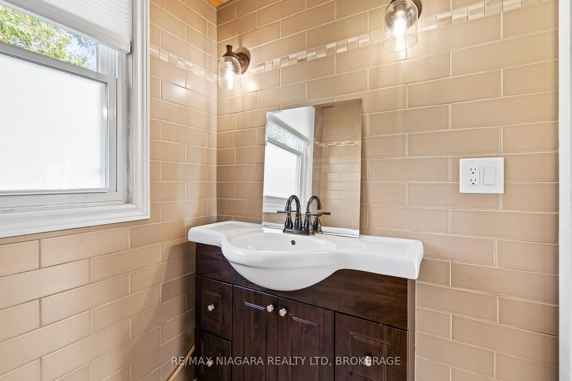 Photo 23 of 11496 Cook Lane, Wainfleet, Lakeshore — HOMEH