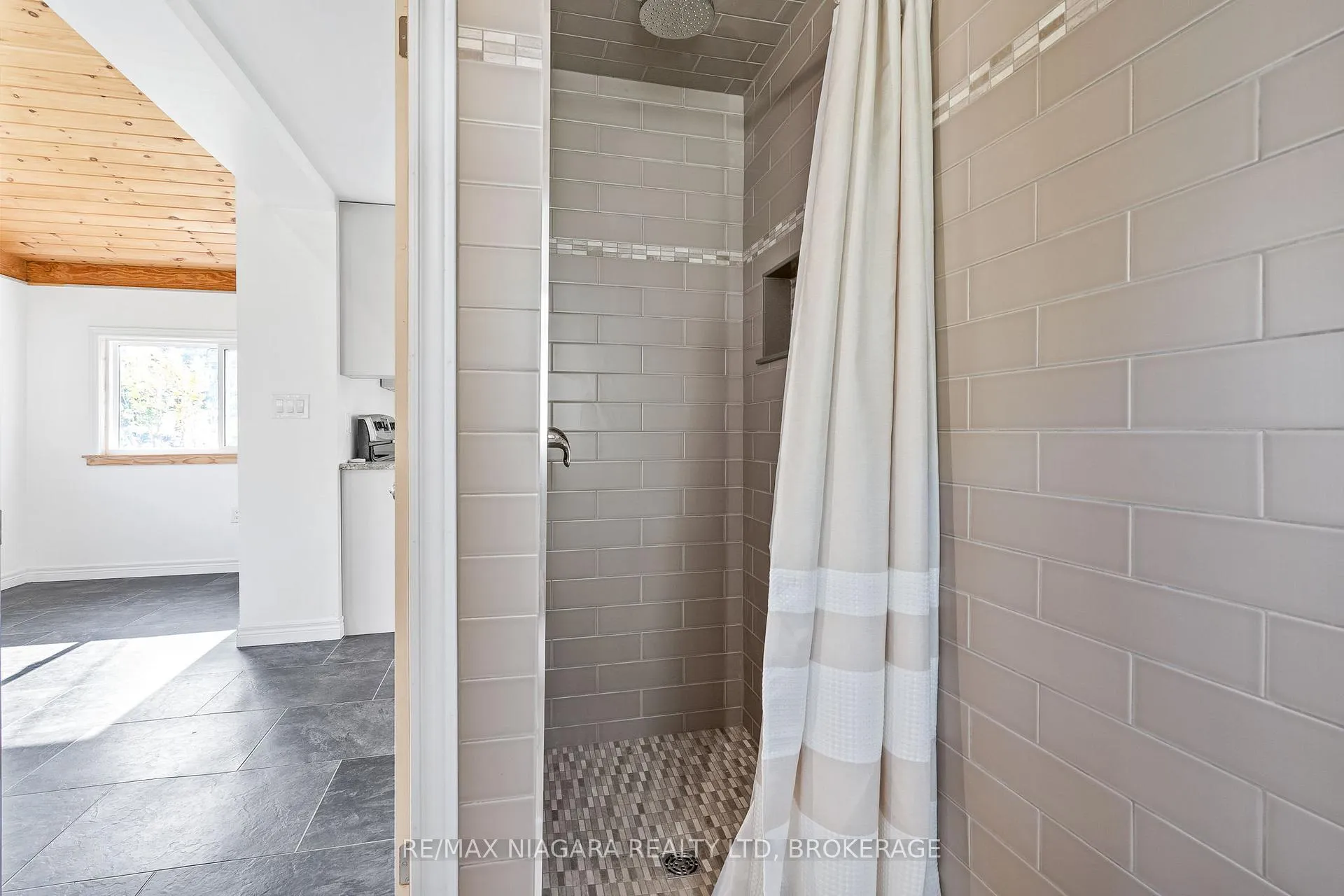 Photo 24 of 11496 Cook Lane, Wainfleet, Lakeshore — HOMEH