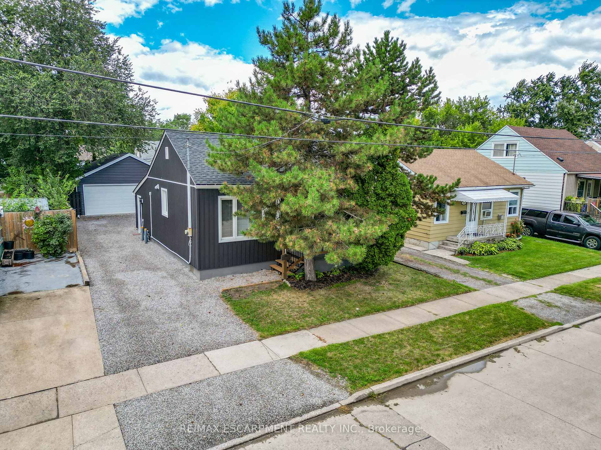 Photo 22 of 1 Waverley Road, St. Catharines, Facer — HOMEH