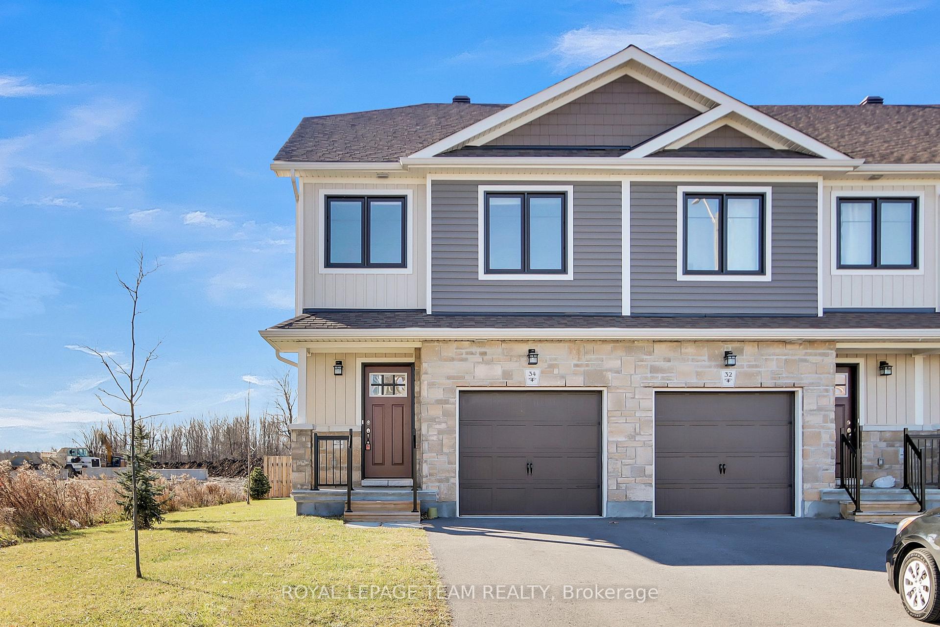 Photo 1 of 34 Staples Boulevard W, Smiths Falls — HOMEH