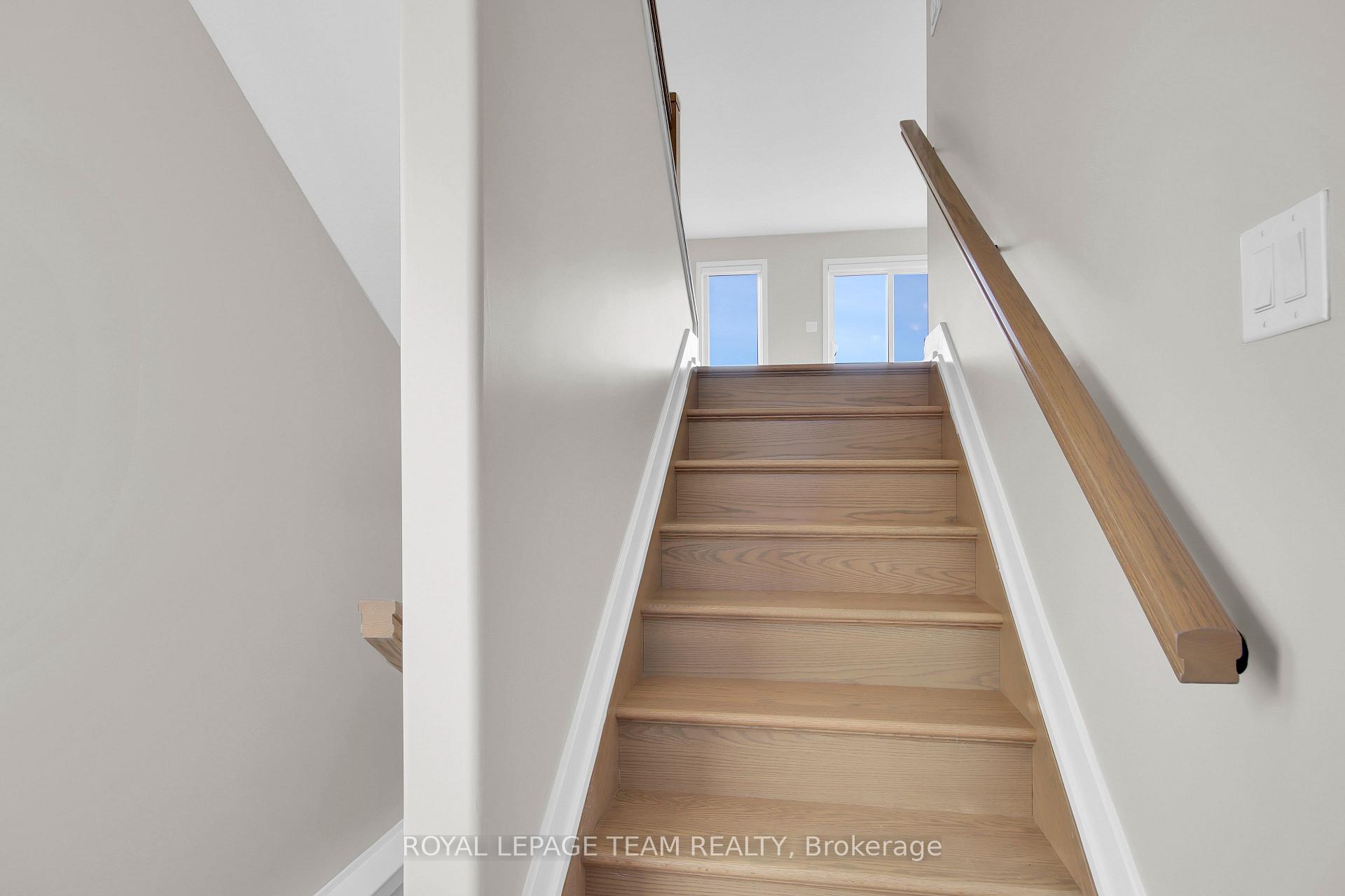 Photo 4 of 34 Staples Boulevard W, Smiths Falls — HOMEH