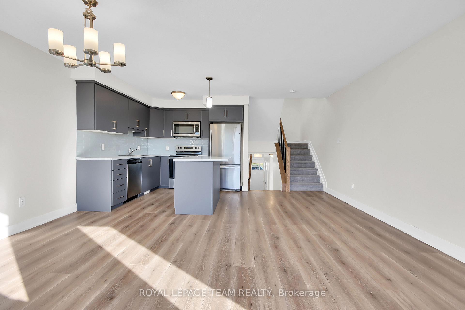 Photo 11 of 34 Staples Boulevard W, Smiths Falls — HOMEH